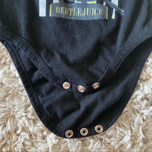 Beetlejuice baby onesie black 0-3 month - Picture 5 of 6